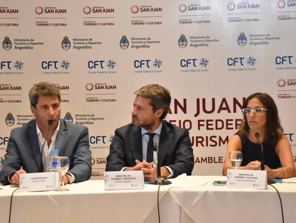 La ministra Grynszpan es la primera mujer presidenta del Consejo Federal de Turismo