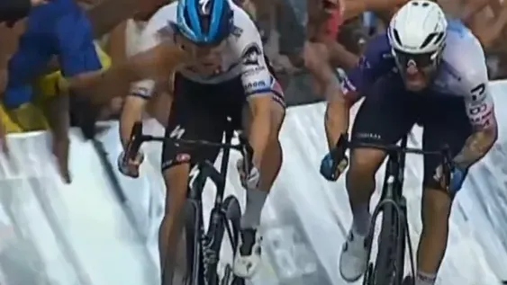 Fabio Jakobsen se golpeó con el celular de un espectador en el sprint final