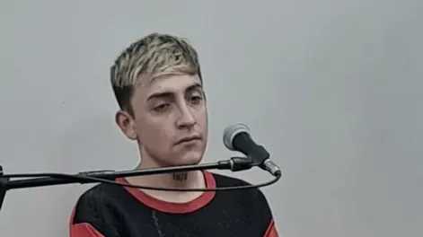 Cayó el prófugo captado por una cámara en pleno robo de una puerta reja y lo condenaron, pero pudo quedar libre