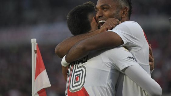 River goleó a Central Córdoba y se acercó a los puestos de vanguardia