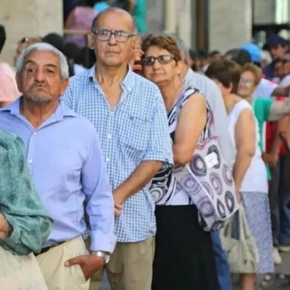 El Gobierno pagará un nuevo bono de $70.000 en mayo para las jubilaciones más bajas