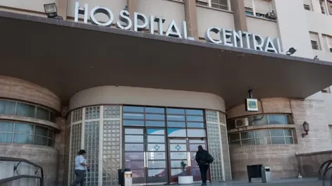 Horror: una mujer fue atacada a golpes por su marido y se salvó porque fingió su muerte