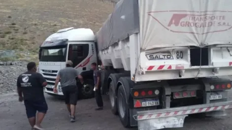 Murió un camionero de una empresa sanjuanina en Los Caracoles, camino a Chile