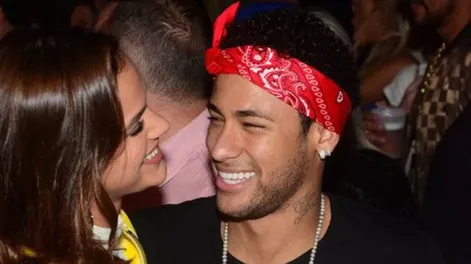Cinco días de fiesta y 500 invitados: la celebración de Neymar que causa indignación