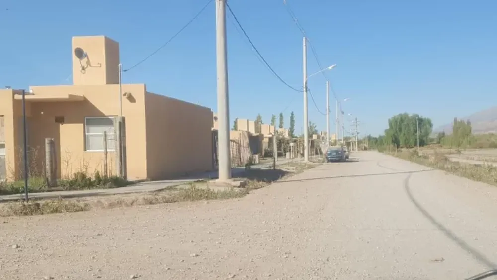 Según una vecina, la nena había dejado de salir a jugar y tenía “la pancita muy hinchada”