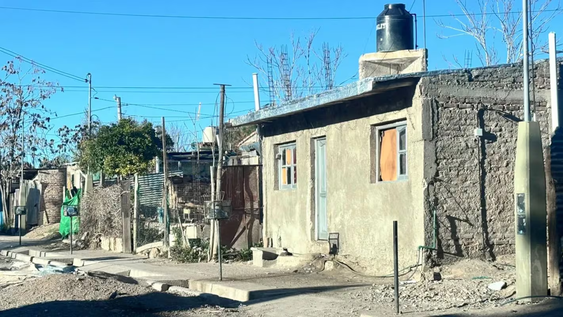 drama en mendoza: un bebe esta critico tras un parto oculto y un intento de abandono