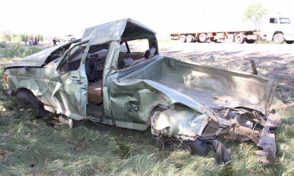 Casi una tragedia en una camioneta con 9 obreros