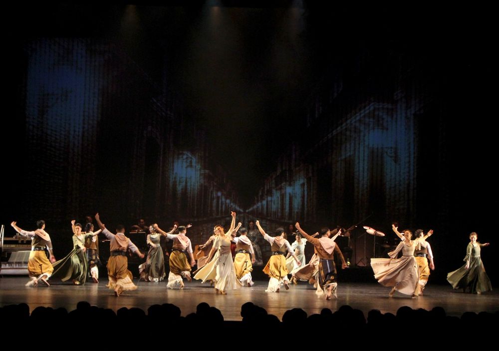&nbsp;Gala Patria: "Hilos de Revoluci&oacute;n".