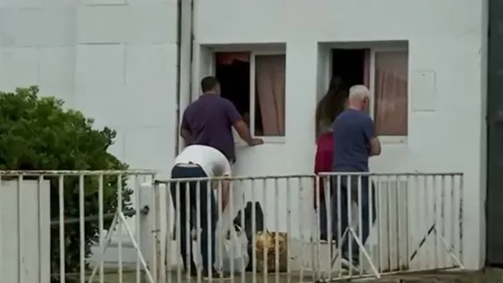 Los rugbiers recibieron la última visita de sus familiares antes del veredicto