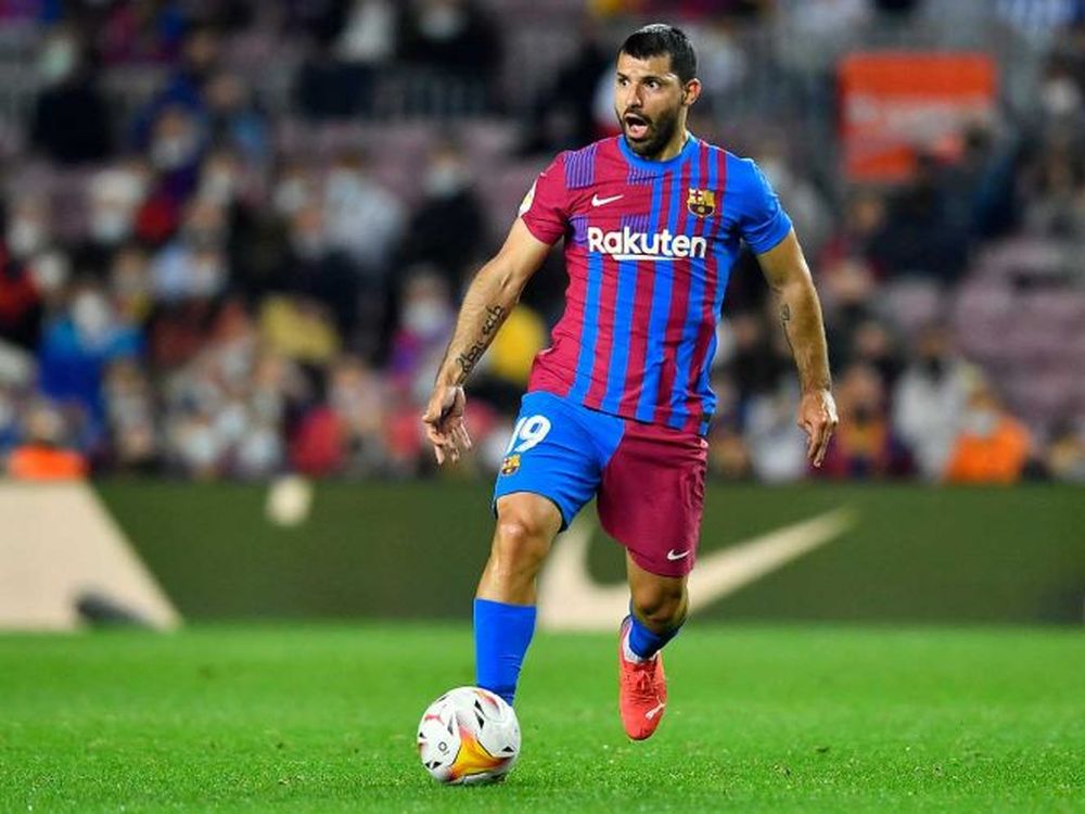 El “Kun” Agüero estará al menos tres meses inactivo a causa de una arritmia cardíaca