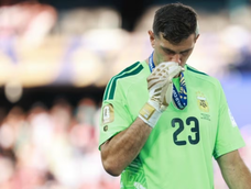 el emotivo mensaje del dibu martinez tras la final del mundial que sembro dudas sobre su futuro