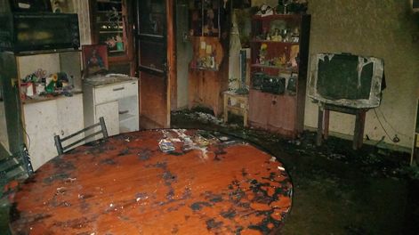 un hombre y una mujer resultaron gravemente heridos tras un voraz incendio en angaco