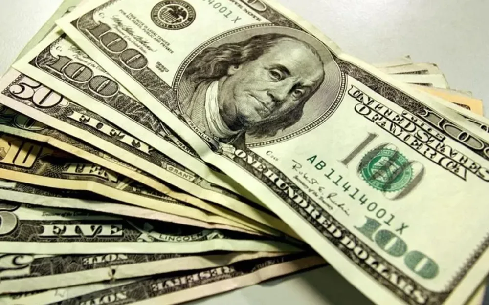 Sin intervención del Banco Central, el dólar subió sobre el cierre y llegó a $39,08