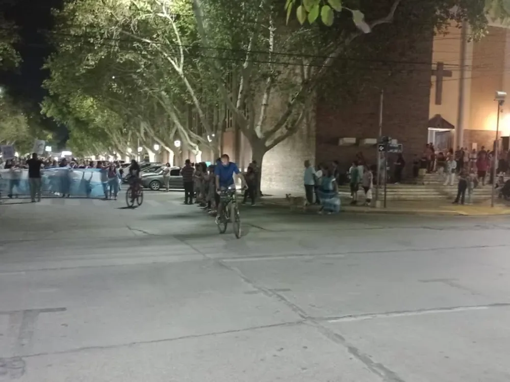 Una multitud rezó por los sanjuaninos en la calles del centro