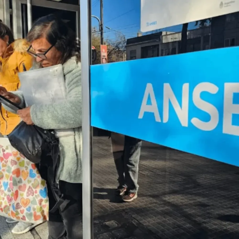 ANSES busca reducir su personal en todo el país.