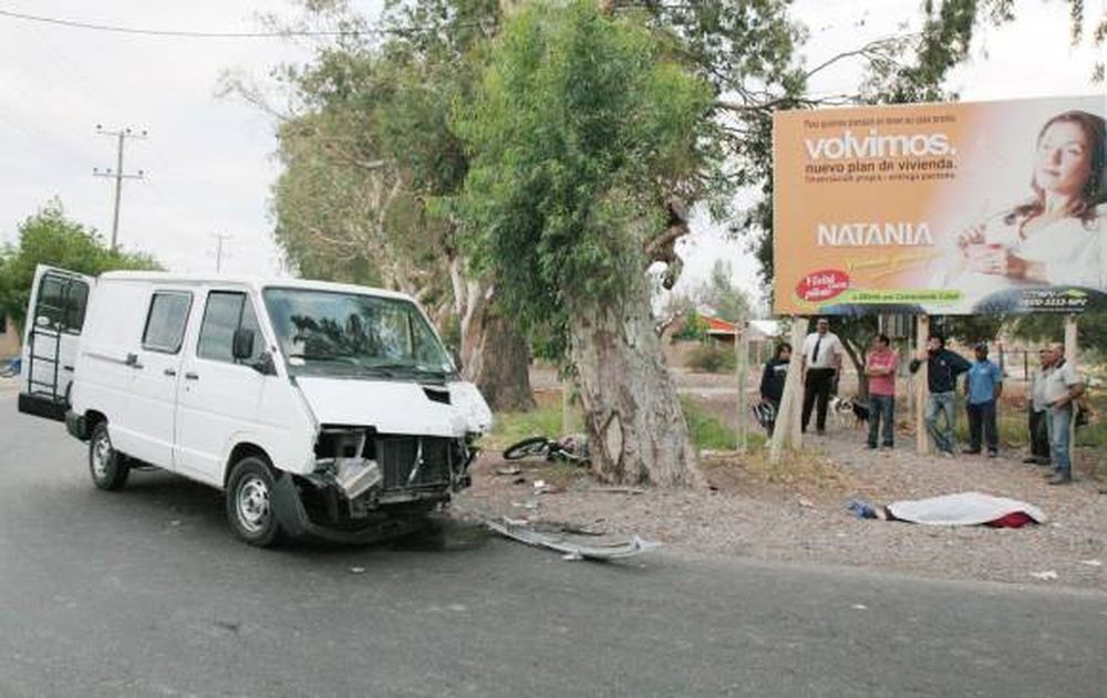 Chocan y matan a un joven que iba a trabajar en moto