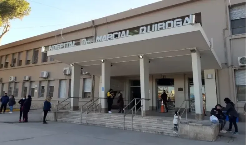 El hombre fue derivado al Hospital Marcial Quiroga.