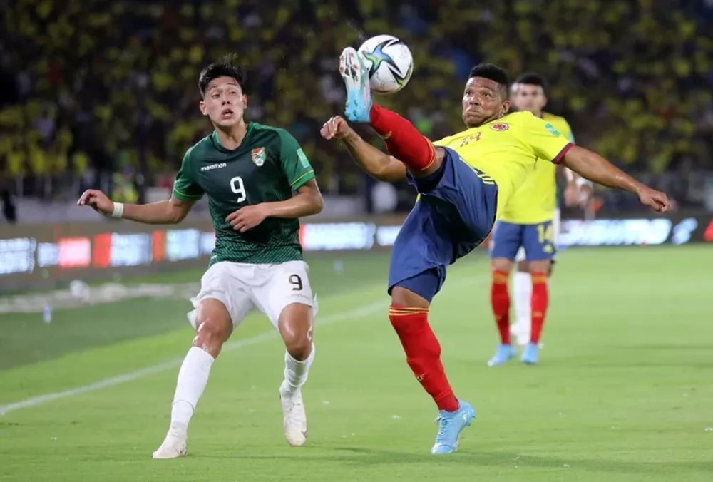 Colombia goleó a Bolivia y sigue con chances de ir al Mundial