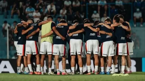 El plantel de San Lorenzo vs el presidente.