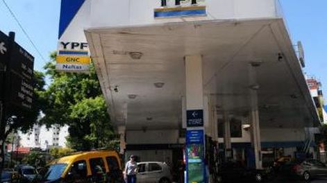 YPF limita y sube precio de Infinia Diesel a extranjeros
