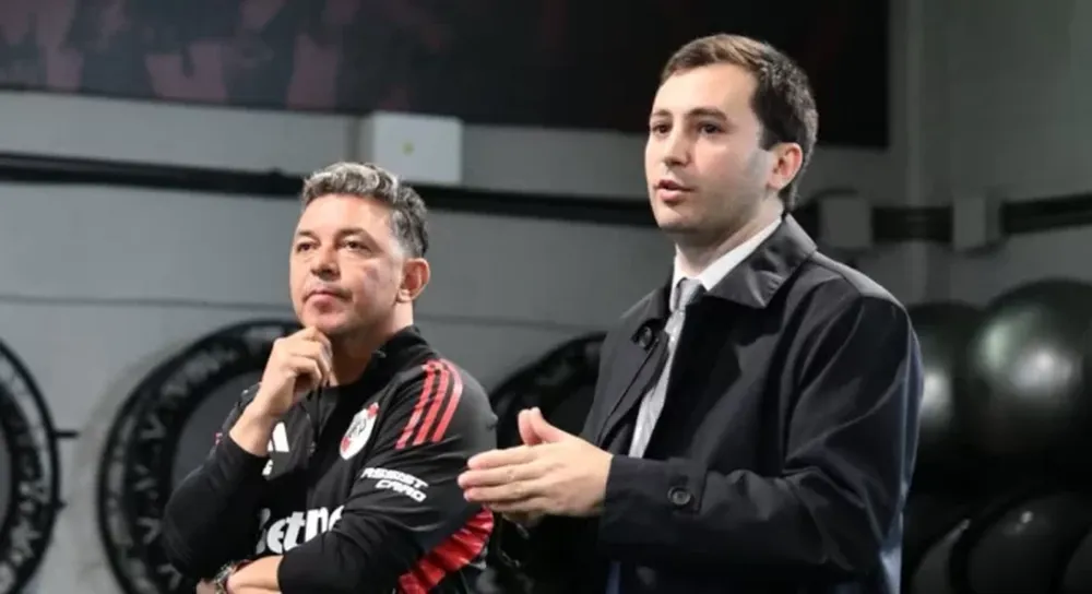 En la previa del Superclásico, Stefano Di Carlo visitó al plantel de River y se reunió con Gallardo
