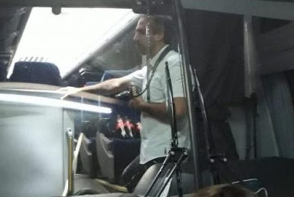 Quedó en libertad el fotógrafo denunciado por exhibir sus genitales a un grupo de alumnas