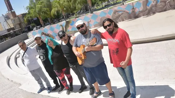 Unidos por la canción propia