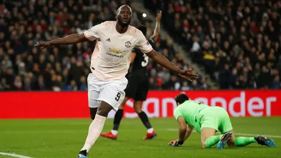 El Manchester United se lo ganó en el final al PSG y avanzó a cuartos de final