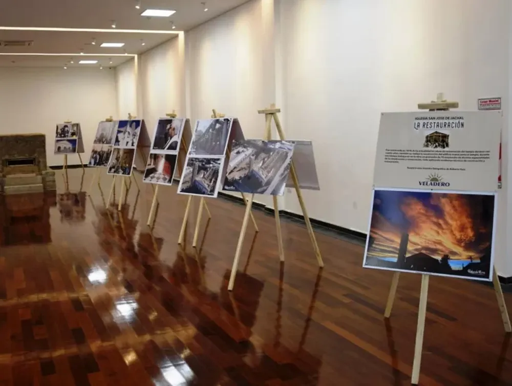 Iglesia de Jáchal: muestras móviles en el memorial para destacar el arte local