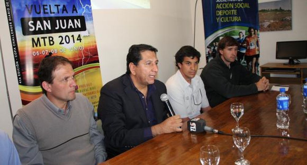 Ayer presentaron, hoy acreditan