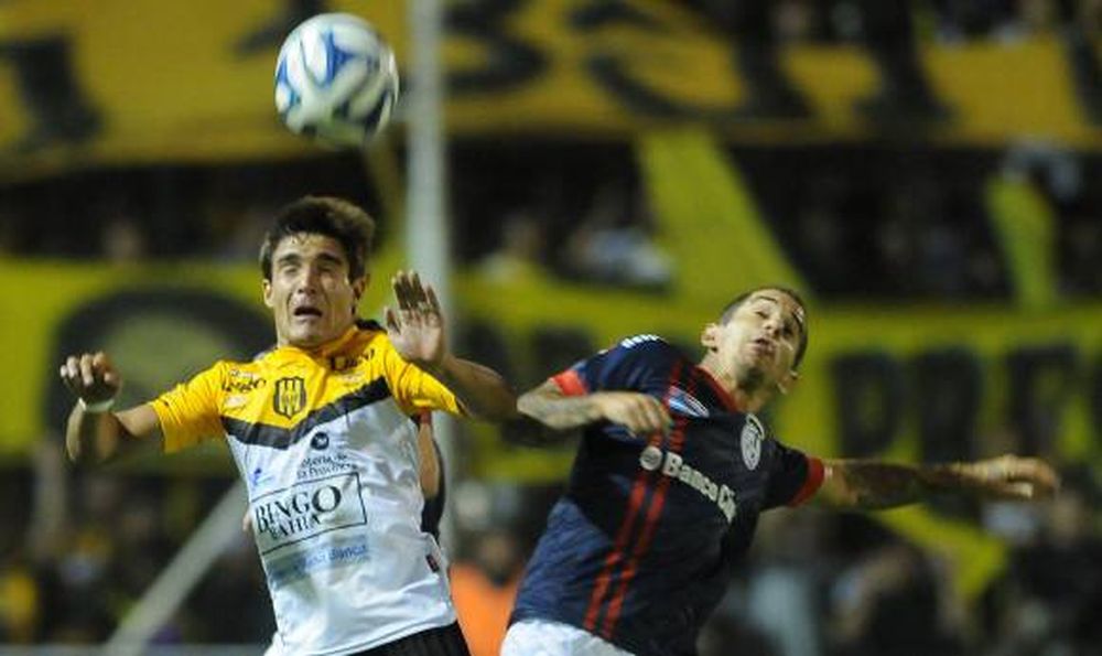 Olimpo le dio un duro golpe  al campeón en el arranque