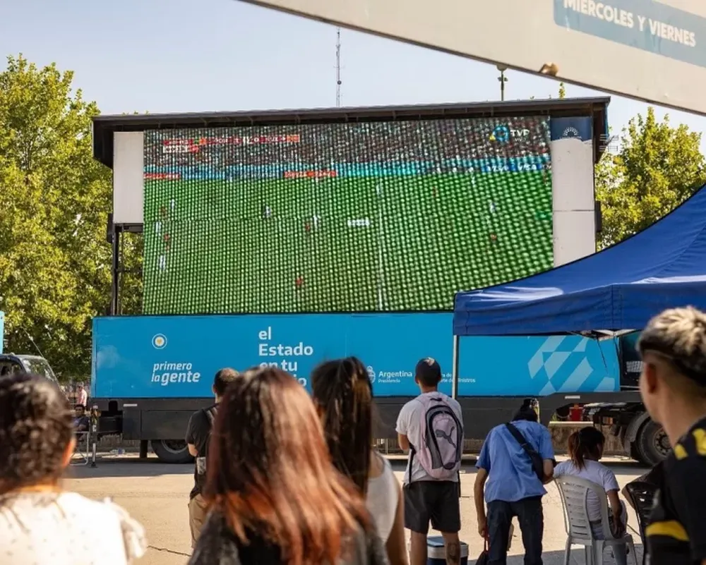 Un departamento sanjuanino tendrá pantalla gigante para ver Argentina-Croacia esta tarde