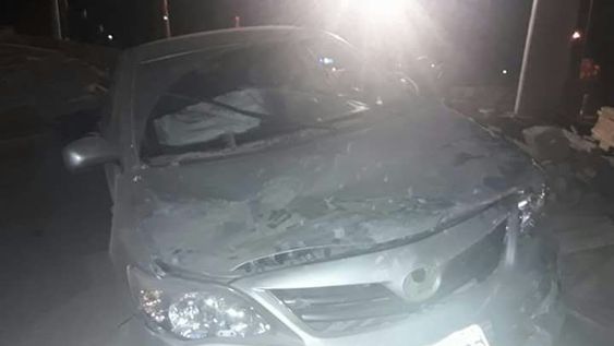 Espectacular choque en Chimbas: terminó en medio de la obra de construcción del puente