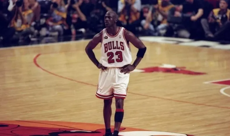 Michael Jordan djo que los Chicago Bulls eran “un circo de cocaína y marihuana”