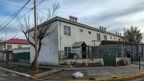 Horror: una nena de 7 años se tiró desde un primer piso para salvar a su hermanito y reveló el horror que vivían en su casa