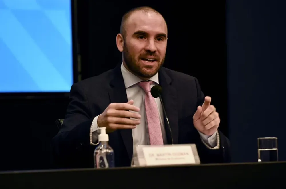 “Duela lo que duela”, el tuit de Guzmán luego de la decisión del Senado