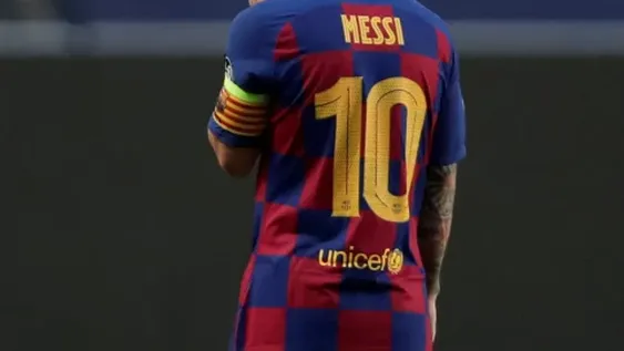 Con puntos suspensivos