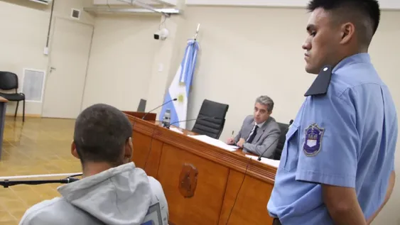 Cae acusado de abusar a una nena mientras le decía que jugaban “al papá y a la mamá”