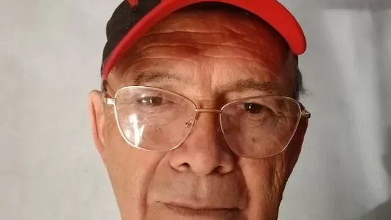 Eduardo Gómez, conocido en redes como “Decano” o “El Rey del TikTok”.