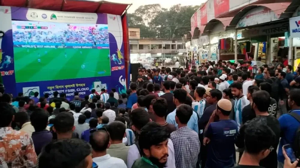 Un hincha de Argentina murió de un infarto en Bangladesh mientras el partido ante Arabia