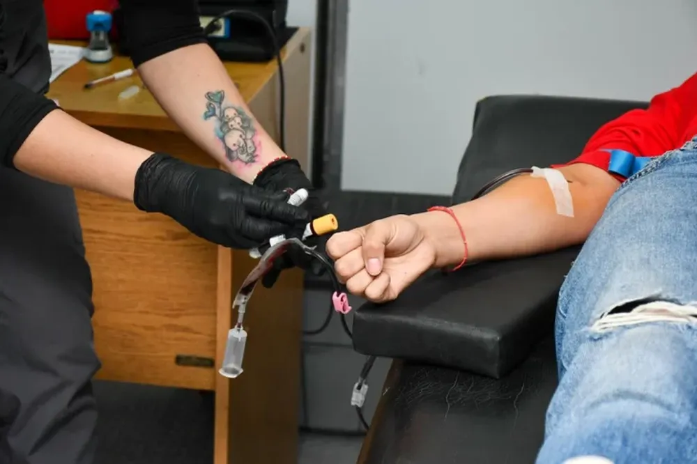 Comenzó la semana del donante voluntario de sangre con amplia convocatoria en el Parque