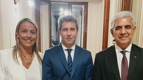 Aubone, Uñac y Allende.-