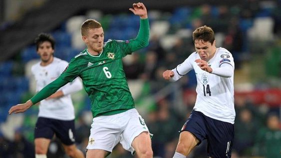 Italia no pudo con Irlanda del Norte y buscará su lugar en Catar 2022 por los playoffs