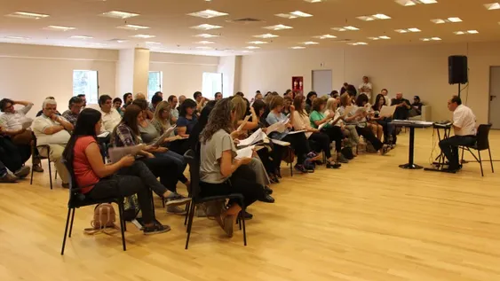 Músicos solidarios desplegaron sus voces en el Teatro del Bicentenario
