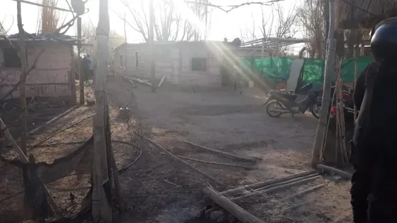 Cayó la policía a un cumpleaños y aprehendió a 10 personas que rompían el aislamiento