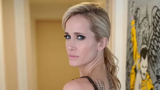 Julieta Prandi mostró su sensual figura en malla enteriza