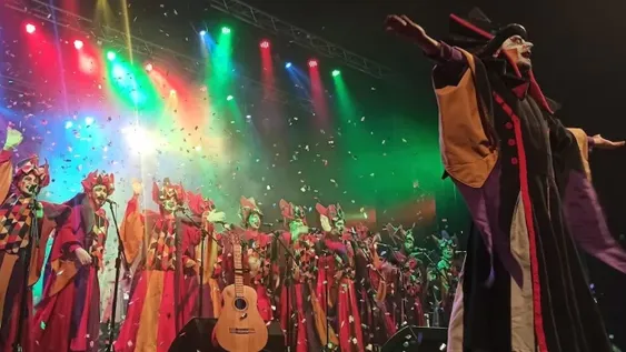 La vuelta de los dementes