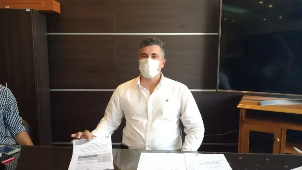 Le tiró agua a Piñera y su abuelo fue a pedirle disculpas al Presidente