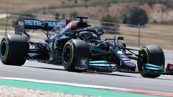 Hamilton cantó victoria en Portimao