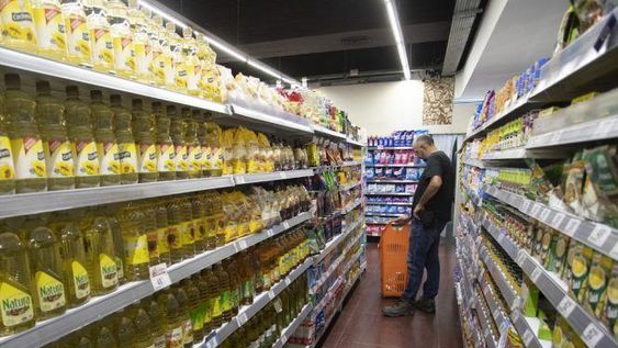 Las ventas en los supermercados subieron en diciembre 2,6% interanual